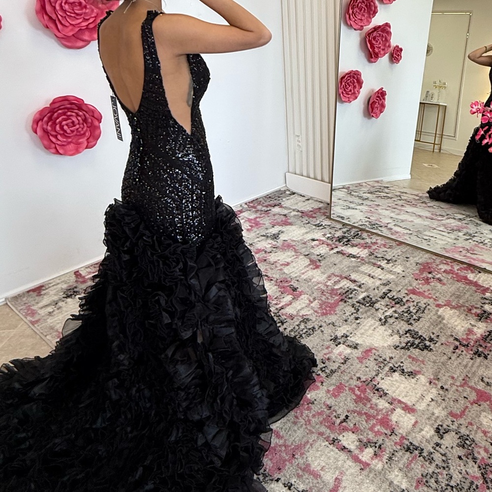 Jovani Black Sequin prom dress - Picture 4 of 7